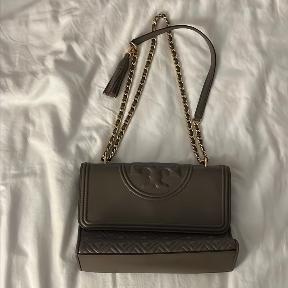 🤎TORY BURCH FLEMING CROSSBODY LEATHER GRAY TAUPE 🤎